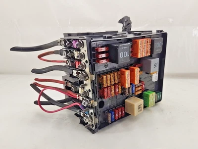 2007-2008 Volkswagen VW EOS 3.2L VR6 - Engine Compartment Fuse Box 1Q0937548 OEM - Image 1 of 4