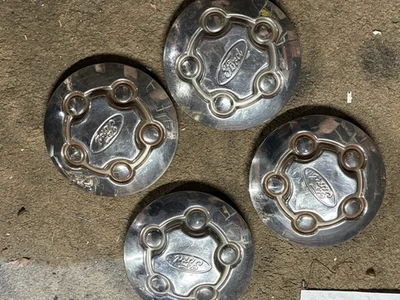 Tapacubos originales Ford Crown Victoria Police Center (4) juego completo P71 hacer oferta Foto 1 de 2