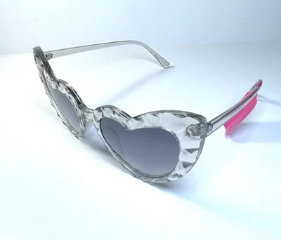 NEW BETSEY JOHNSON Clear Heart Cat Eye Prism BJ020 Sunglasses + Case - Изображение 1 из 4