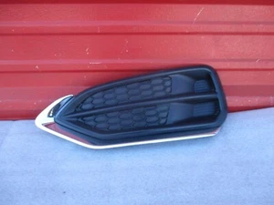 Bisel antiniebla Acura RDX 2016 2017 2018 rejilla lateral adornada fabricante de equipos originales usado lado izquierdo - Imagen 1 de 6