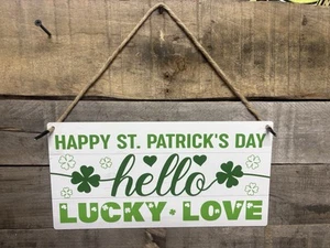 Letrero colgante feliz día de San Patricio decoración madera, letrero de arte de pared de madera impreso, irlandés - Imagen 1 de 4
