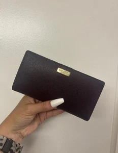 Kate Spade NY Stacy Laurel Way Pflaume Saffiano Leder Geldbörse 6,5x3,5 - Bild 1 von 8