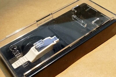 Canon Empty  Plastic Case for focusing screen w/ tweezers system EOS - Image 1 of 4