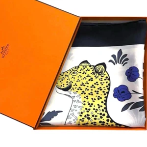 Hermes Shawl Scarf Les Leopards Stole Animal Floral Natural Blue Auth 140 w/Box - Picture 1 of 5