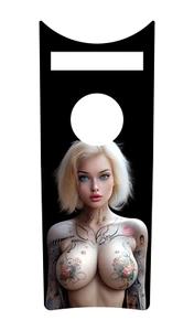 Sexy inserto para tablero de niña tatuado. Se adapta a Harley 2008-2023+ Road King Dash hecha en EE. UU. - Imagen 1 de 6