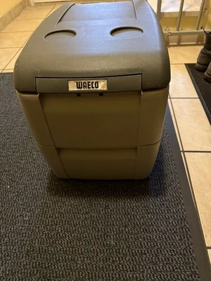 Kühlbox 30L 12V/24V mit Netzteil - Bild 1 von 4