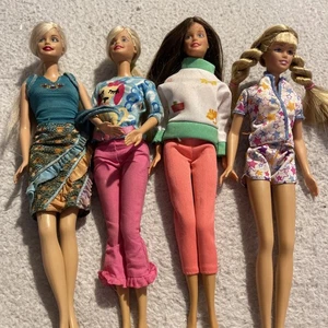 Barbie Lote de 4/Patas Flexibles de Goma ~# 431 - Imagen 1 de 4