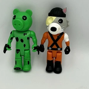 Set 2 action figure Robolox Piggy Dinopiggy & Archie Artic Fox - Foto 1 di 8