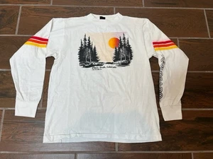 Vintage 1980’s Pikes Peak Colorado White Long Sleeve Shirt Mountain Scene Size L - Picture 1 of 10