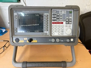 HP ESA-L1500A Spectrum Analyzer 9kHz - 1.5GHz With Options (3) - Picture 1 of 6