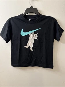 Nike The Nike Tee Kids Girls Cat Graphic Boxy Tee Black FZ5538-010 Size S (NWT) - Picture 1 of 7
