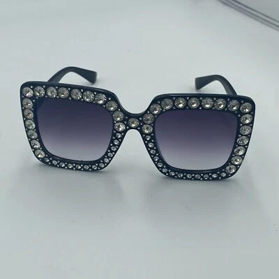 Gafas de sol grandes de gran tamaño de moda para mujer con marco cuadrado de diamantes de imitación brillantes Foto 1 de 3
