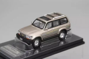 KengFai escala 1/64 Toyota Land Cruiser LC80 oro diecast coche modelo juguete - Imagen 1 de 6