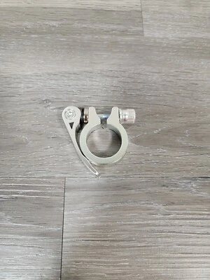 Abrazadera de tija de sillín de bicicleta de liberación rápida OEM 31,8 mm aluminio plateado Foto 1 de 4