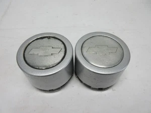 01-02 Chevrolet Express 1500 Wheel Center Hub Cap Cover Set of (2) OEM - Picture 1 of 5
