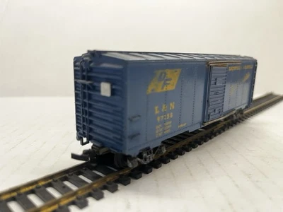 Mantua Tyco Ho Scale Box Car L&N 97258  Louisville & Nashville - Image 1 of 4