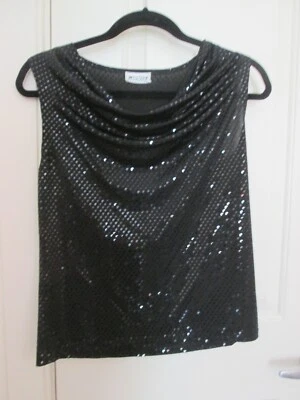 Camiseta sin mangas negra cuello capucha lentejuelas Western Connection talla MJR Foto 1 de 4