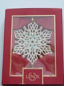 2022 Lenox Annual Gemmed Snowflake Ornament Snow Christmas Tree Ornament - Picture 1 of 4