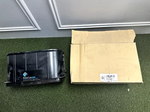 New in Box John Deere Primary Engine Air Filter - AL215053 - Picture 1 of 1