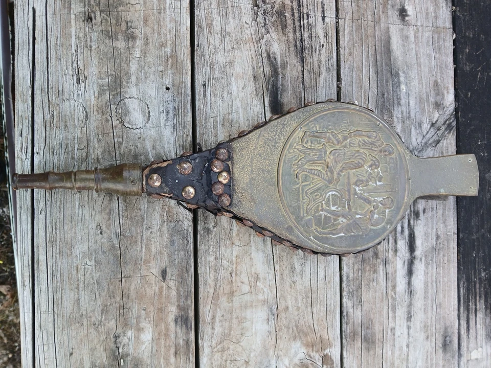 FUELLE CHIMENEA ANTIGUO Foto 1 de 4