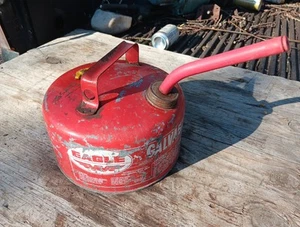 Bidone gas vintage raro Eagle 1 gallone acciaio zincato SP1 USA con beccuccio e spina Eagle - Foto 1 di 21