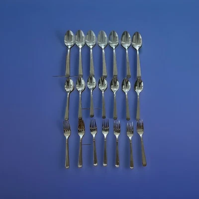 Juego de 21 tenedores de cena y ensalada de acero inoxidable Farberware LUNA cubiertos brillantes Foto 1 de 4