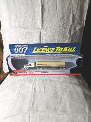 007 Ultimate James Bond Collection CORGI TY07201 Kenworth TANKER Licence to Kill - Image 1 of 4