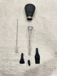 Cuisipro 6 Piece Baster w/ 1 Brush & 2 Nozzle Attachments plus Cleaning Brush - Picture 1 of 11