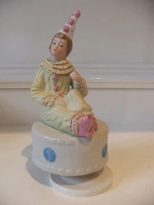 Vintage Matte Bisque Porcelain Musical Puppet Clown Plays Puppet On A String - Picture 1 of 3
