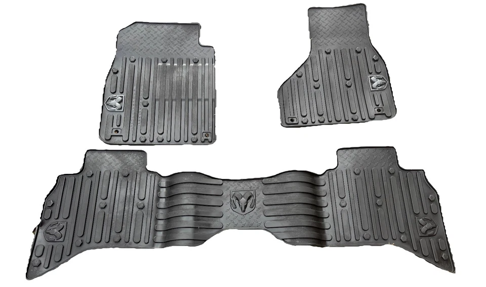 Juego de alfombrillas de goma para todo tipo de clima RAM 1500 2011-2018 OEM 44321 1097 44321 1098 Foto 1 de 2