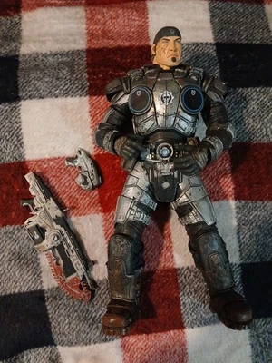 Figura Coleccionable NECA Gears of War 2008 Marcus Fenix 12" Epic Games Foto 1 de 4