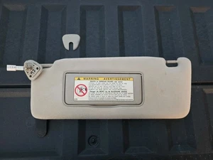 1999-2003 Lexus RX300 Sun Visor Driver BEIGE Left Side OEM Tan Shade W/ Homelink - Foto 1 di 4