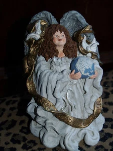 June McKenna ANGEL figurine Signed Christmas ANGEL 1991 - Picture 1 of 2