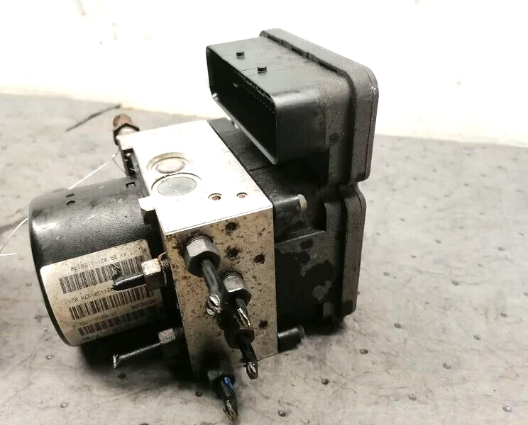 2011 Jeep Wrangler Anti-lock Brake Module ABS Pump Assembly 3.8L ABS Used - Image 1 of 1