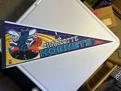 VERY RARE CHARLOTTE HORNETS NBA BASKETBALL FULL-SIZE FELT PENNANT 29.5x12 1990'S - Image 1 of 4