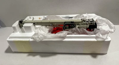 Grúa móvil de terreno áspero 1:50 NZG Link-Belt 100|RT modelo #1013 Foto 1 de 4