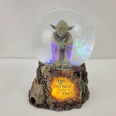 Globo de Nieve Brillo Musical Maestro Jedi Yoda Guerra de las Galaxias, Luces Bradford Exchange Foto 1 de 4