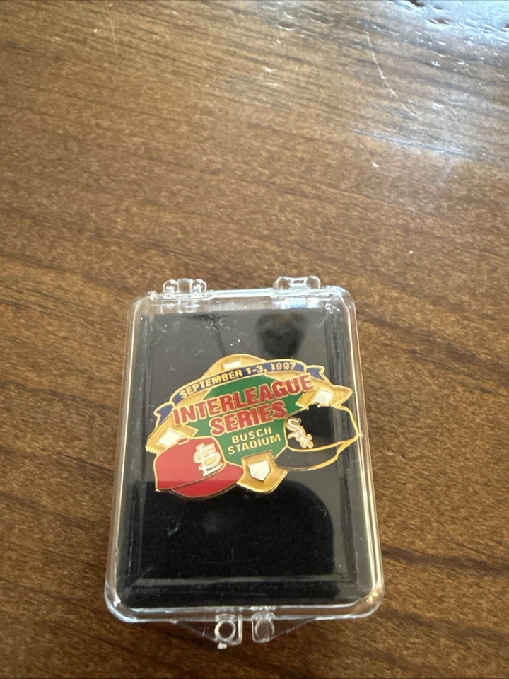 Chicago White Sox St Louis Cardinals 1997 Interleague MLB Lapel Pin New MORE - Image 1 of 1
