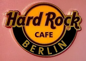 2023 HARD ROCK CAFE BERLIN MAGNET CLASSIC LOGO V2 LARGER TEXT - Picture 1 of 2