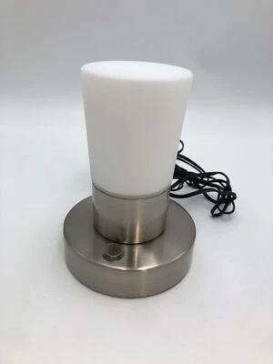 Lampada da tavolo LED Cristo, nichel opaco, touch, 3 livelli, vetro bianco, 1... - Immagine 1 di 4