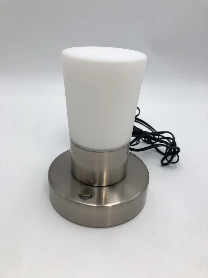 Lampada da tavolo LED Cristo, nichel opaco, touch, 3 livelli, vetro bianco, 1... - Immagine 1 di 4