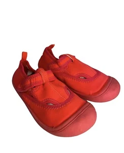 Zapatos de agua para nadar Cat & Jack para niños pequeños talla 11/12 XL ROSA CALIENTE - Imagen 1 de 12