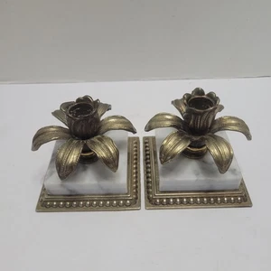 Vintage Pair Of MCM Hollywood Regency Brass And Marble Candle Holders Lilly - Foto 1 di 11