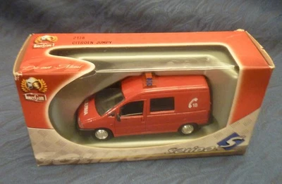 Fourgon miniature au 1/43: CITROEN Jumpy pompiers de SOLIDO 2178 en bon état. - Photo 1/4
