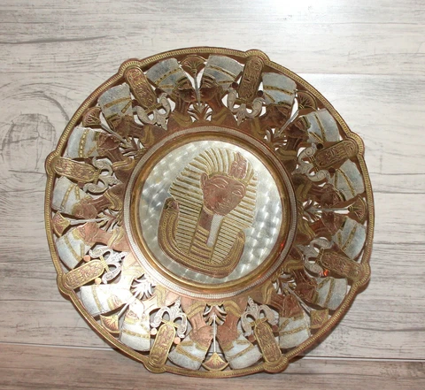 Vintage Egyptian hand made metal wall hanging plate Tutankhamun Cover