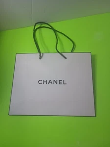 Chanel Papier Einkaufstasche 10" x 8" x 3" Kostenloser Versand - Bild 1 von 3