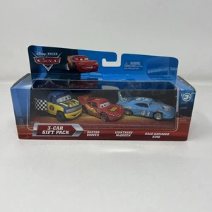 Disney Cars 3 Pack Lenticular Dexter Hoover Mcqueen Race Damaged King New - Picture 1 of 11