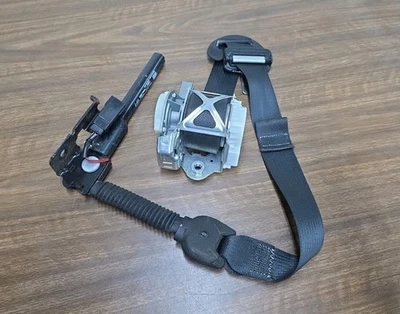 2016-2019 Ford Explorer Front LH Driver Side Black Seatbelt Retractor OEM - Image 1 of 4