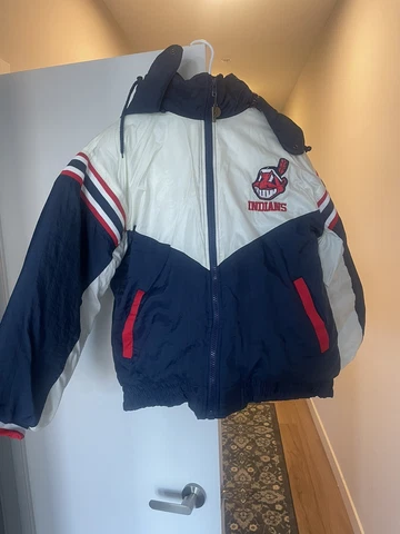 Vintage Pro Player Official MLB Licensed Cleveland Indians Coat. Great Condition Cover