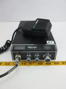 Vintage Midland International Model 13-830 CB Transceiver Radio w/ Barjan Mic - Picture 1 of 8